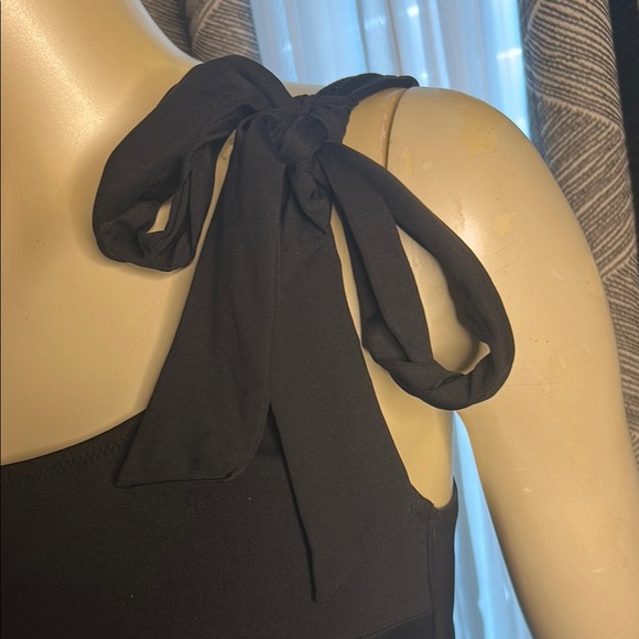 Shade & Shore Black One-Shoulder Swimsuit - Picture 5 of 8